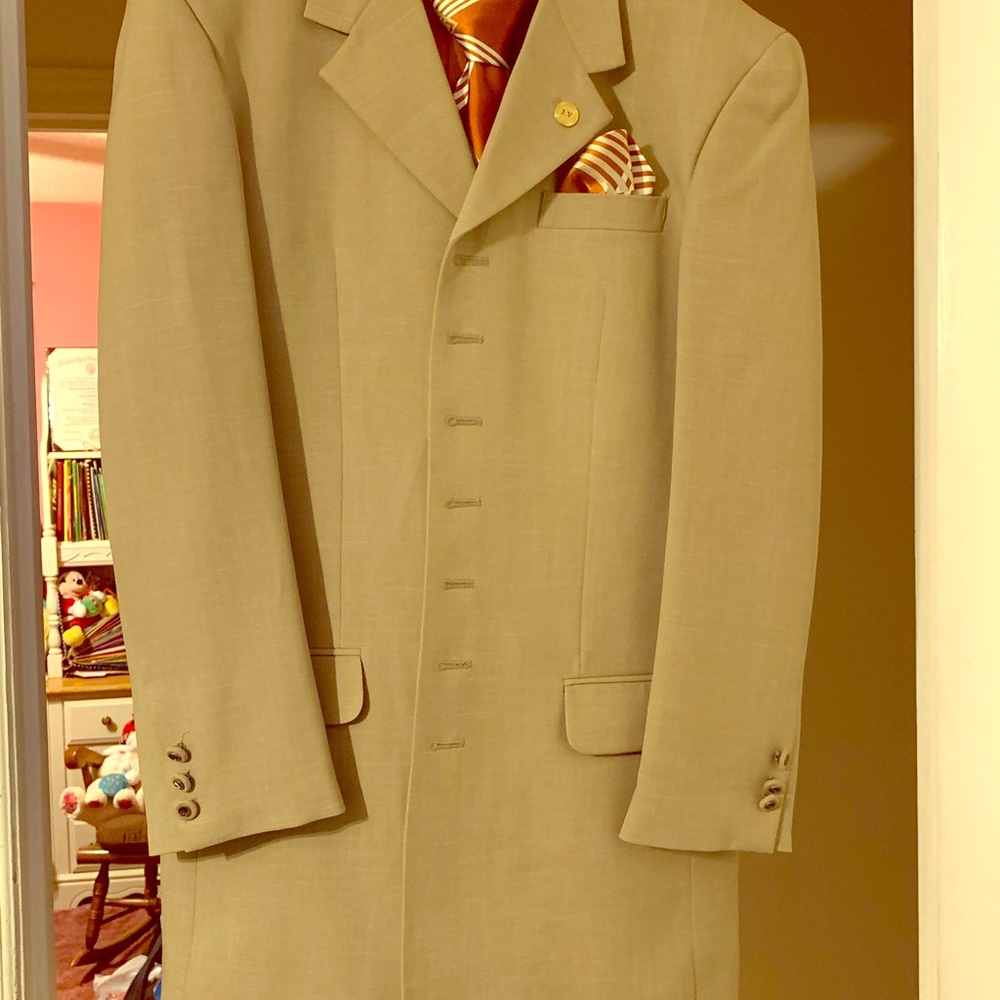 Men’s Suit